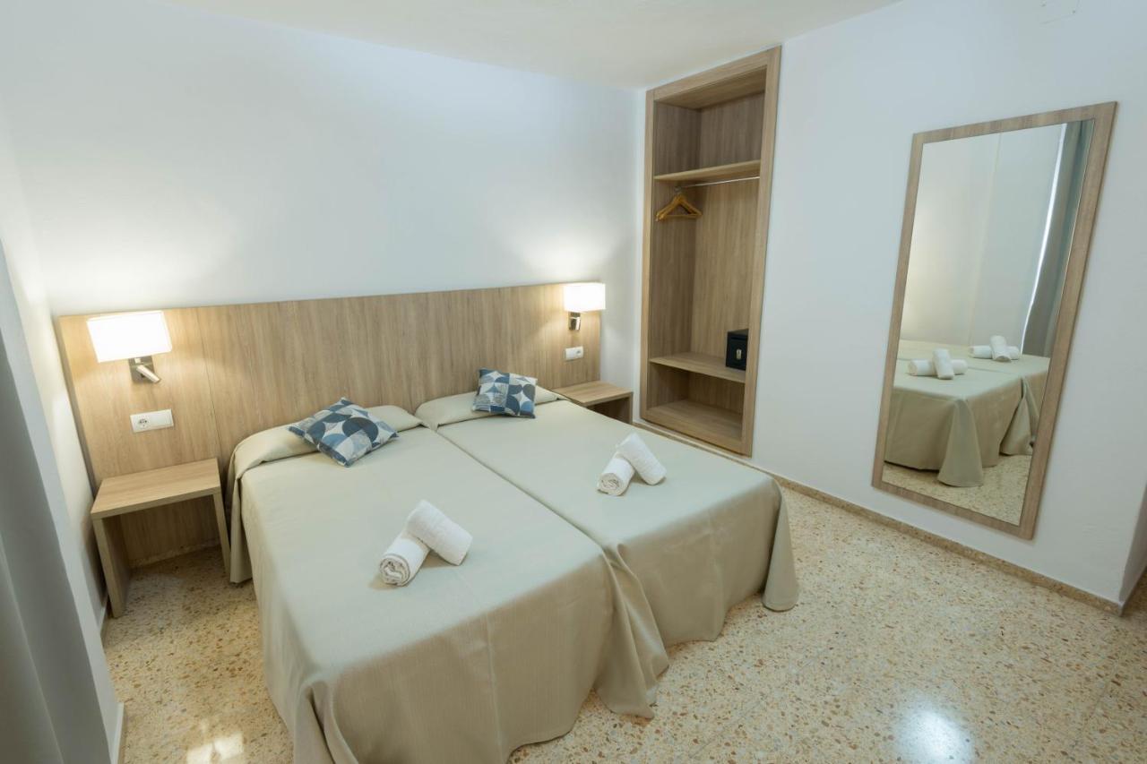 Hostal Mayol Санта-Эулалия-дель-Рио Экстерьер фото