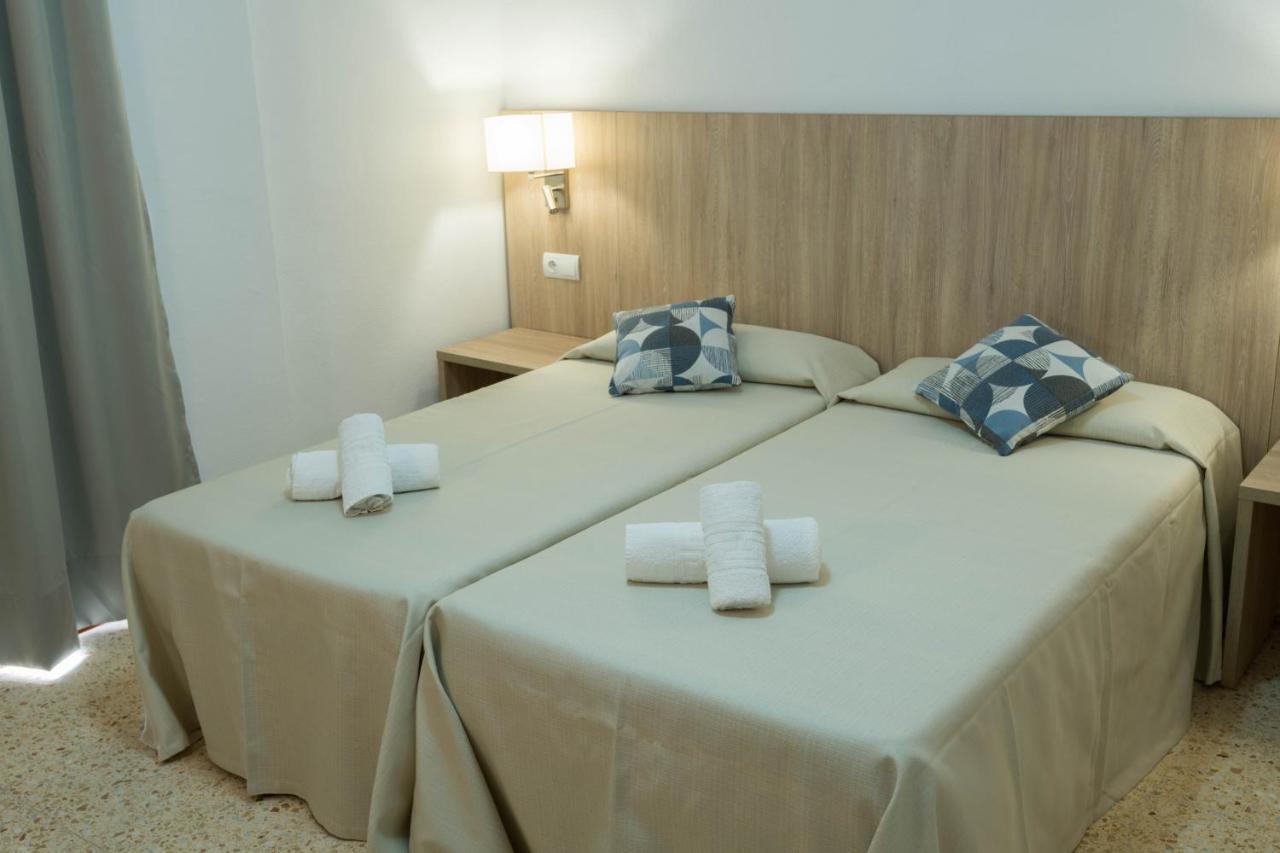 Hostal Mayol Санта-Эулалия-дель-Рио Экстерьер фото